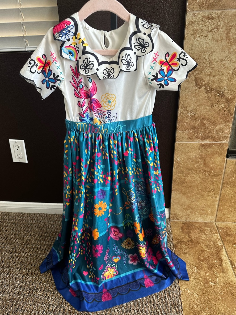 Encanto “Mirabel” Costume.Girls U.S. Size 7-8.
